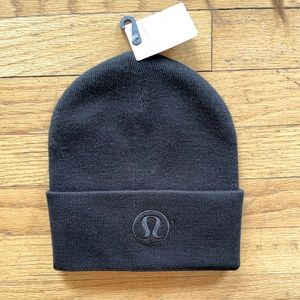 Lululemon warm revelation beanie